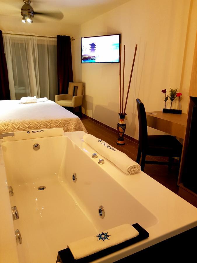 Bloom! Exclusive Boutique B&B (Adults Only) Плая-дель-Кармен Экстерьер фото